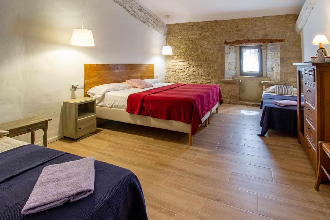 MASÍA CAN GRAU habitaciones con desayuno inlcuido Vilafreser Habitación foto