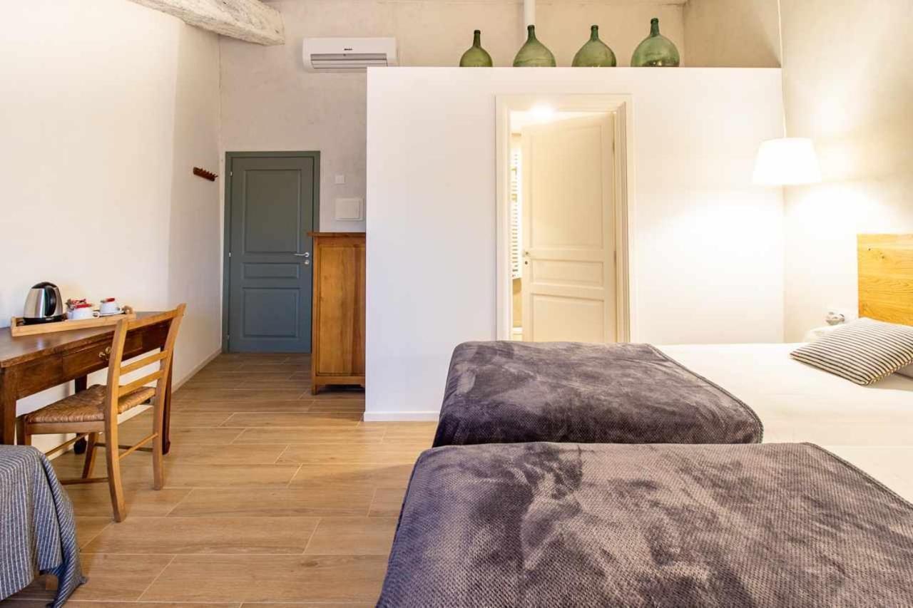 MASÍA CAN GRAU habitaciones con desayuno inlcuido Vilafreser Habitación foto